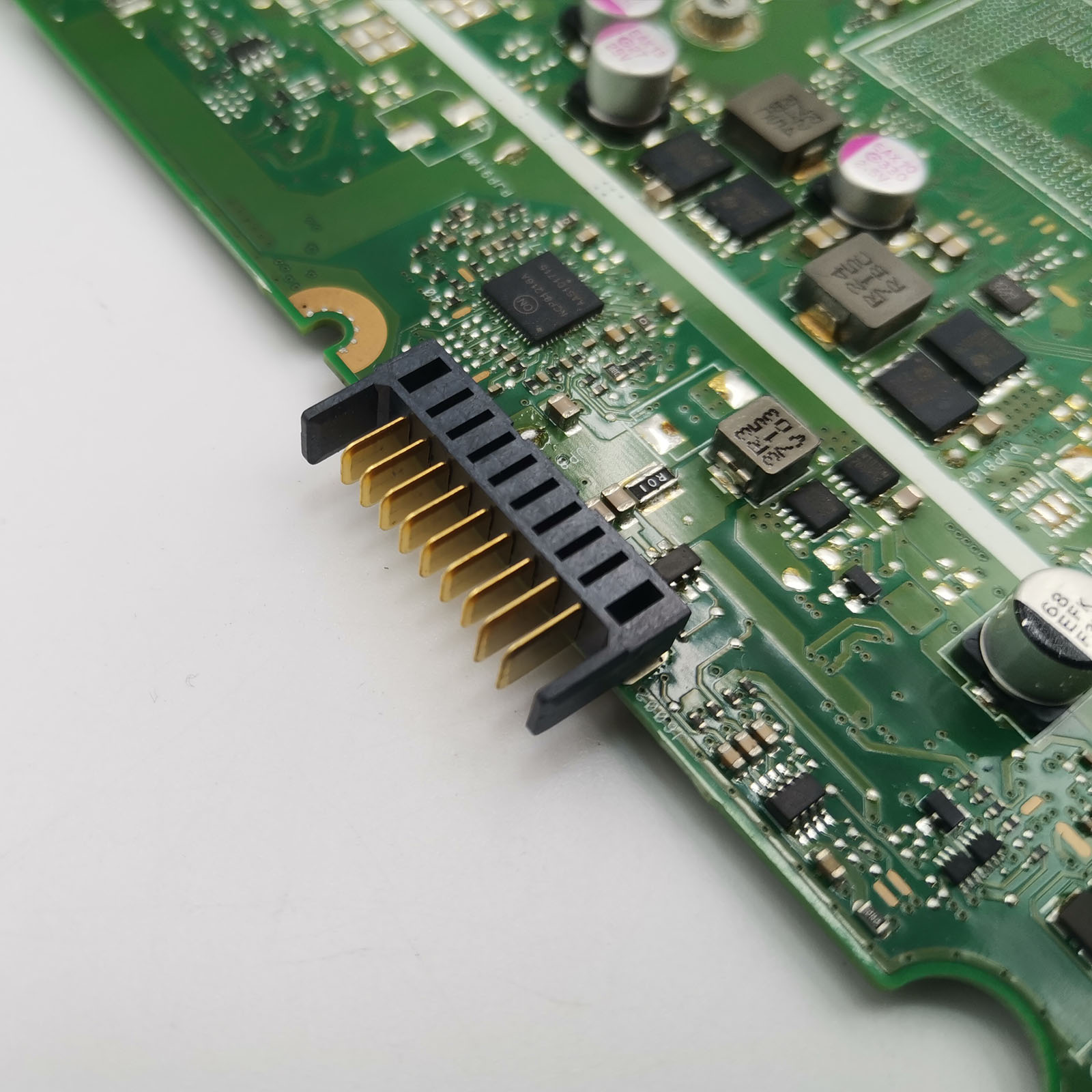 لوحة أم للكمبيوتر المحمول X541 - مراجعة Khadas Vim4 8Gb وسعره
